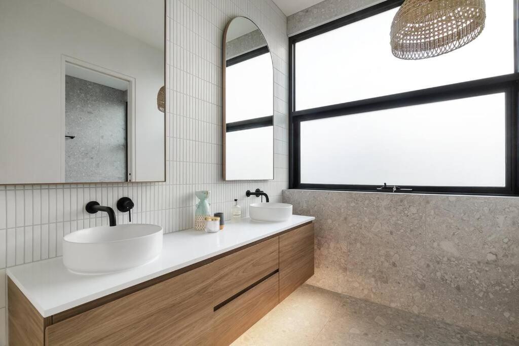 Kirks On Park - Brand New Luxury Home, Great Location Sorrento Exterior photo